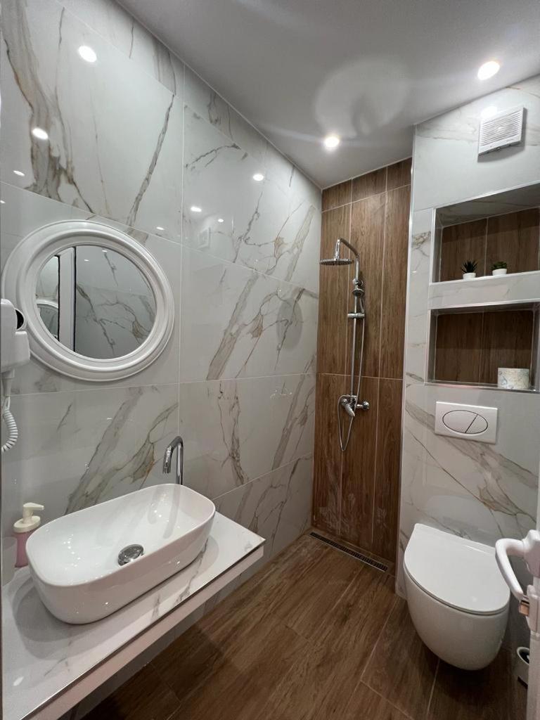 Apartments Sadiku Sarande Bagian luar foto