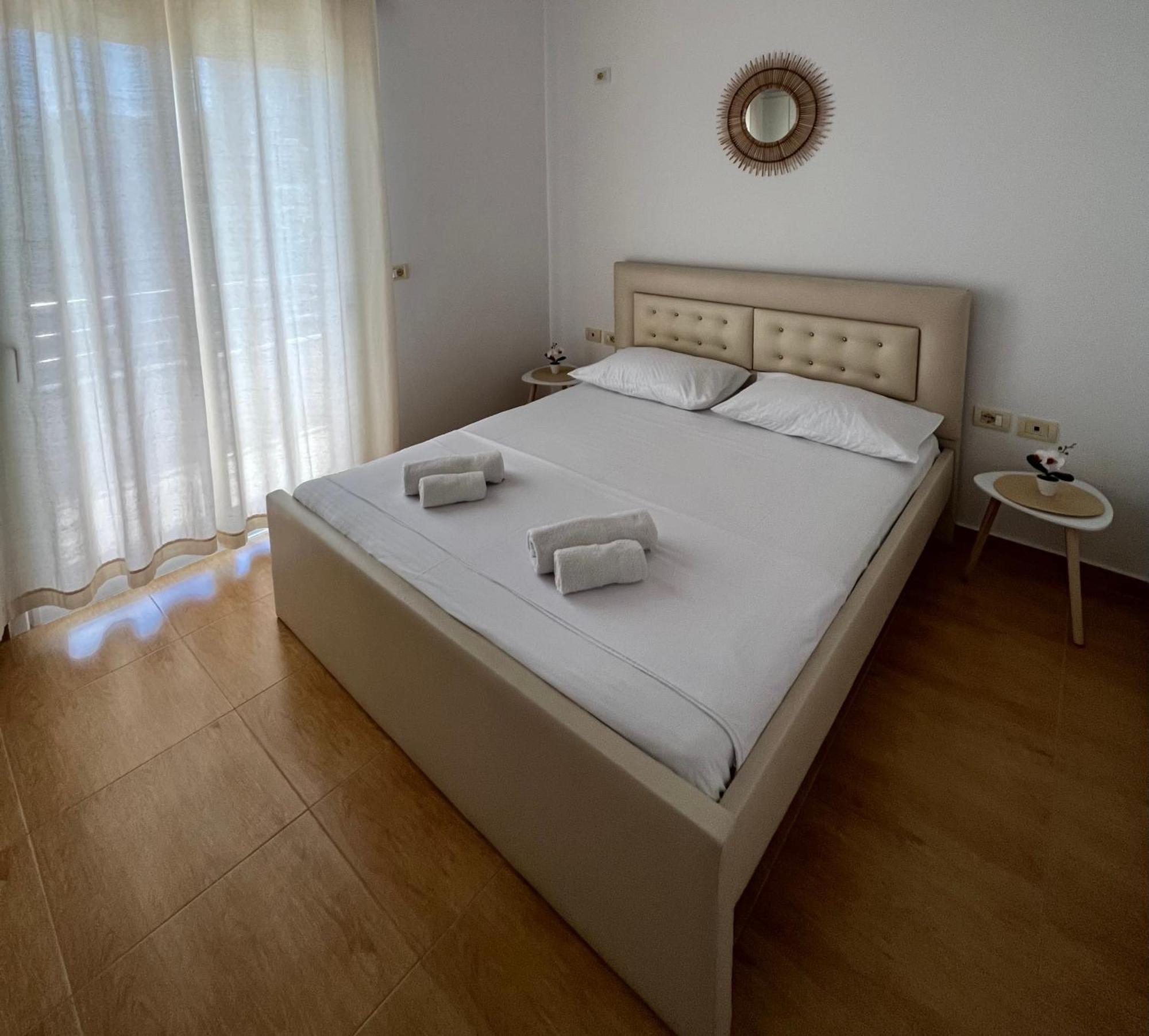 Apartments Sadiku Sarande Bagian luar foto
