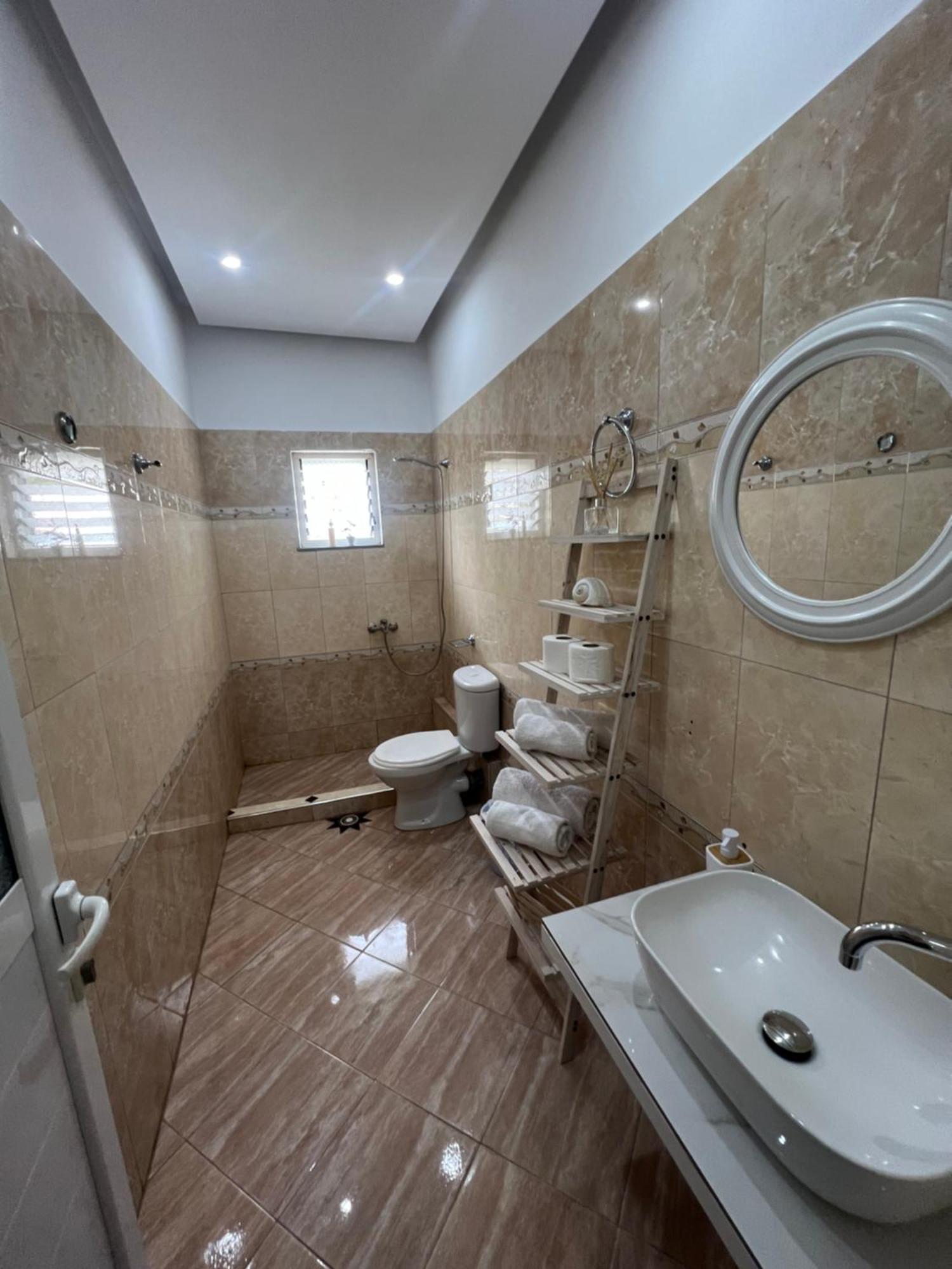 Apartments Sadiku Sarande Bagian luar foto